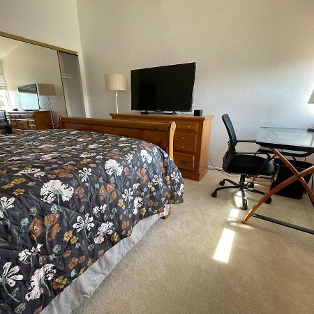 Ploy Apartment Монтерей Парк Екстериор снимка